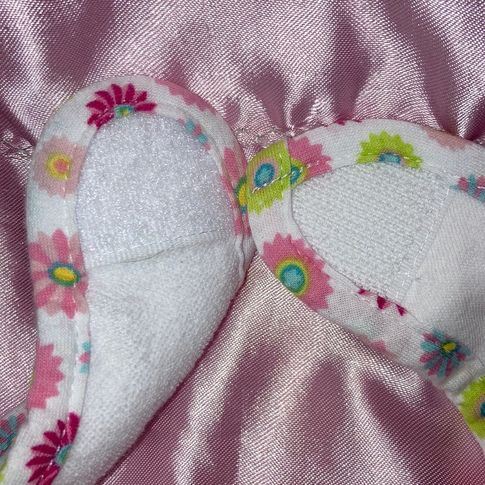 Bib - Picture 3 of 4